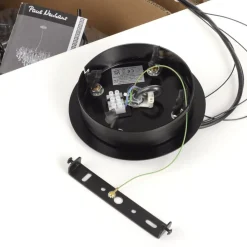 Paul Neuhaus Lysekrone, svart, hengende i glass, lengde 150 cm| Lysekroner