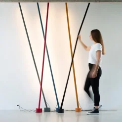 Martinelli Luce Elastica gulvlampe som bånd, rød Discount
