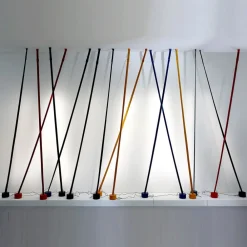 Martinelli Luce Elastica bånd-gulvlampe, lyseblå| Gulvlamper
