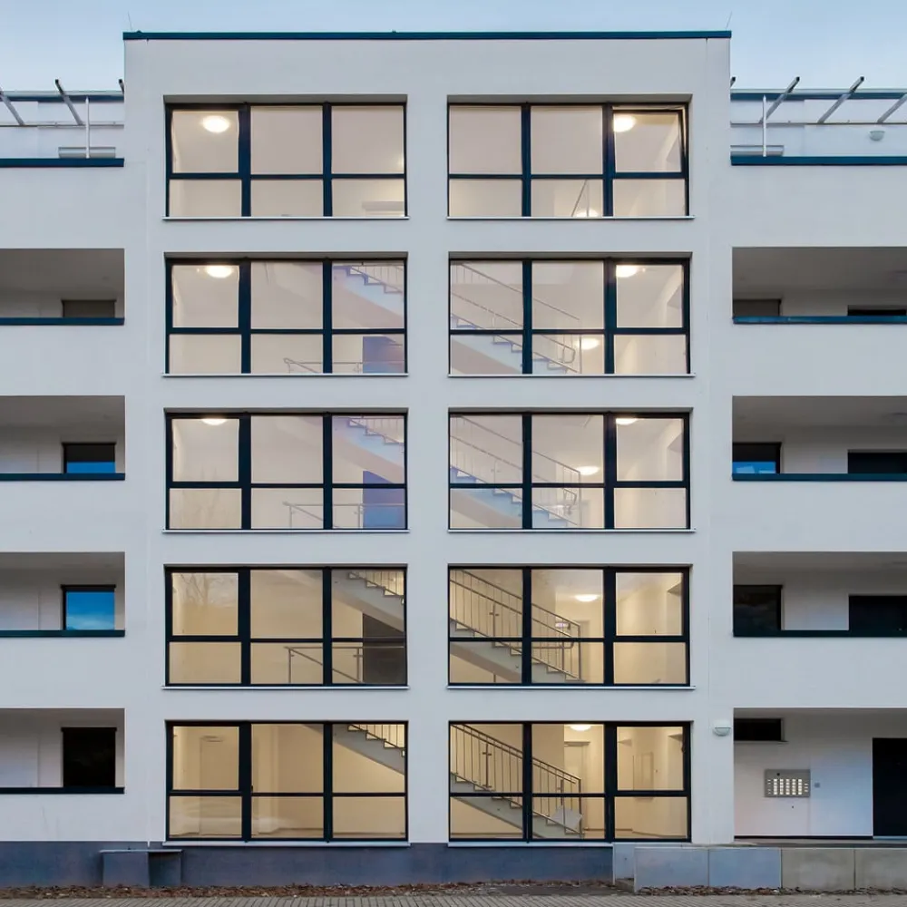 MEGAMAN Renzo+ LED-vegglampe ColorSelect Ø 33 cm| Vegglamper