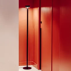 Milan Iluminación Milan Peak Lane LED-gulvlampe svart 170 cm| Gulvlamper