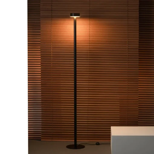 Milan Iluminación Milan Peak Lane LED-gulvlampe svart 170 cm| Gulvlamper