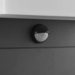 Trio Lighting Nestos LED-gangbelysning med bevegelsessensor, IP54| Led-Utendørs|Utebelysning Med Sensor