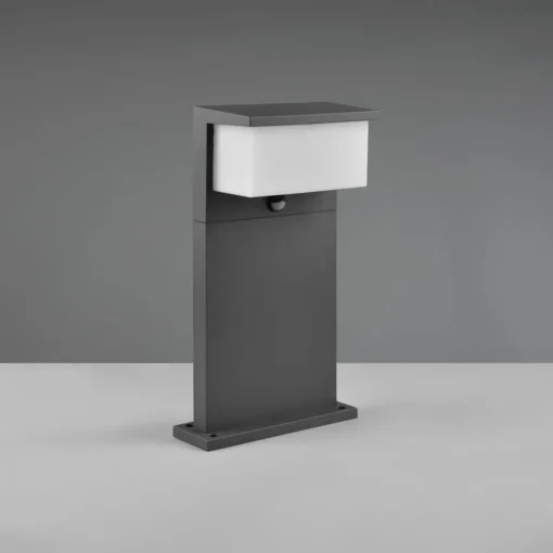 Trio Lighting Nestos LED-sokkelbelysning med bevegelsessensor, IP54| Utebelysning Med Sensor|Utebelysning Med Sensor
