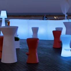 Newgarden Capri LED batteridrevet barbord, RGBW, 110 cm høyt, hvit| Møbel Og Interiør|Terrassebelysning