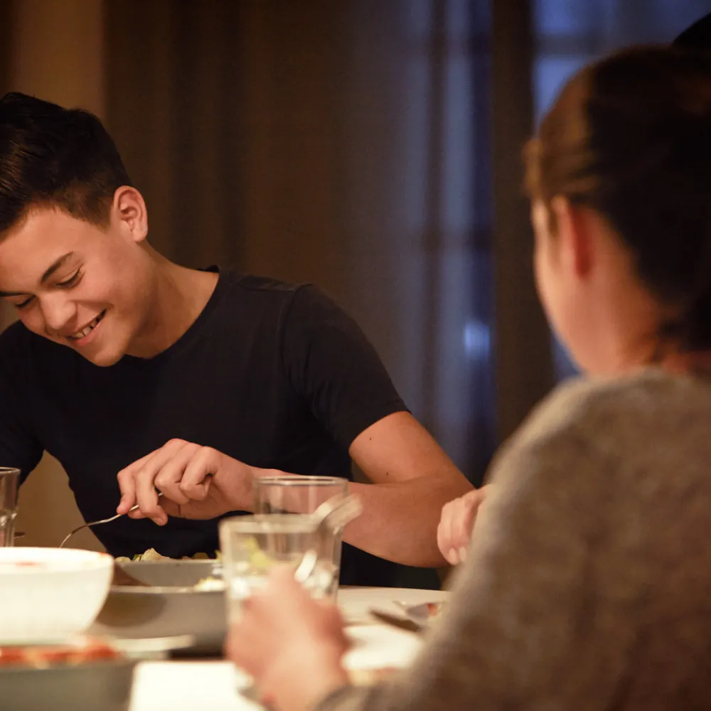 Philips Classic LED-pære E14 B35 6,5W 2 700 K matt Hot