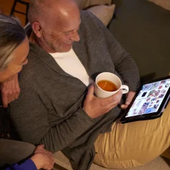 Philips Classic LED-pære E14 B35 6,5W 2 700 K matt Hot