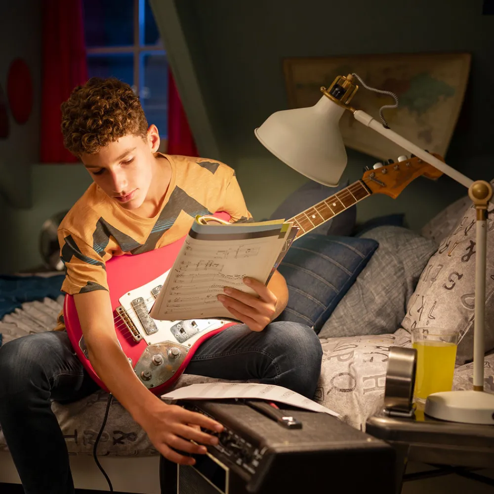 Philips Classic LED-pære E14 B35 6,5W klar 4 000K New