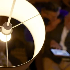 Philips E27 LED-pære dag/natt-sensor 7,5 W 2700K Clearance