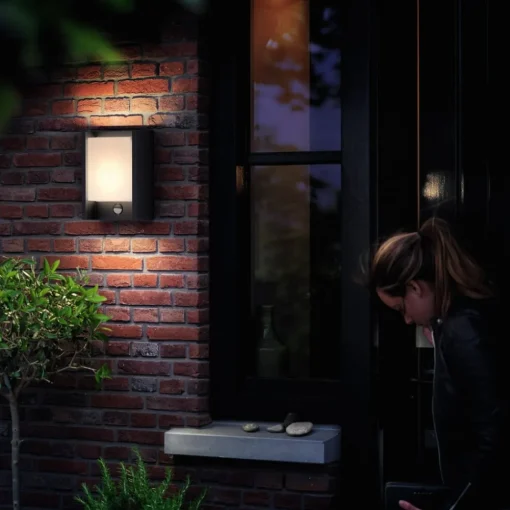 Philips LED-vegglampe Arbour UE, 2-pak, sensor, 2700 K| Vegglamper Med Sensor|Utebelysning Med Sensor