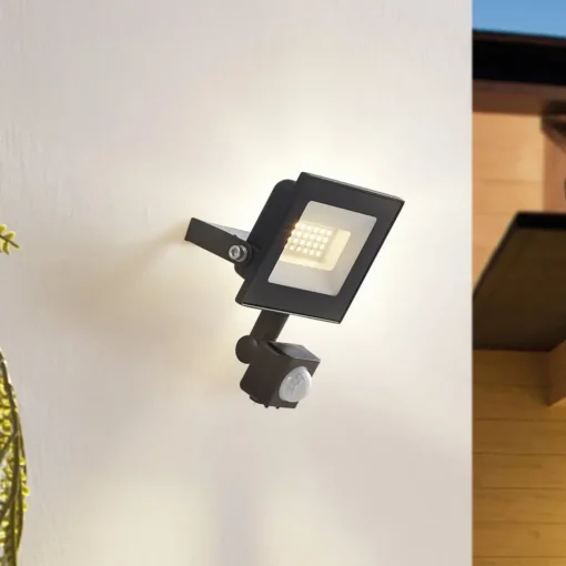 PRIOS Maikel utendørs LED-spot, 20W, 1500lm, metall, sensor| Kommersiell Utebelysning|Vegglamper Med Sensor