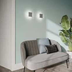 Quitani LED-vegglampe Lole, glass, matt aluminium, 25 x 25 cm Hot