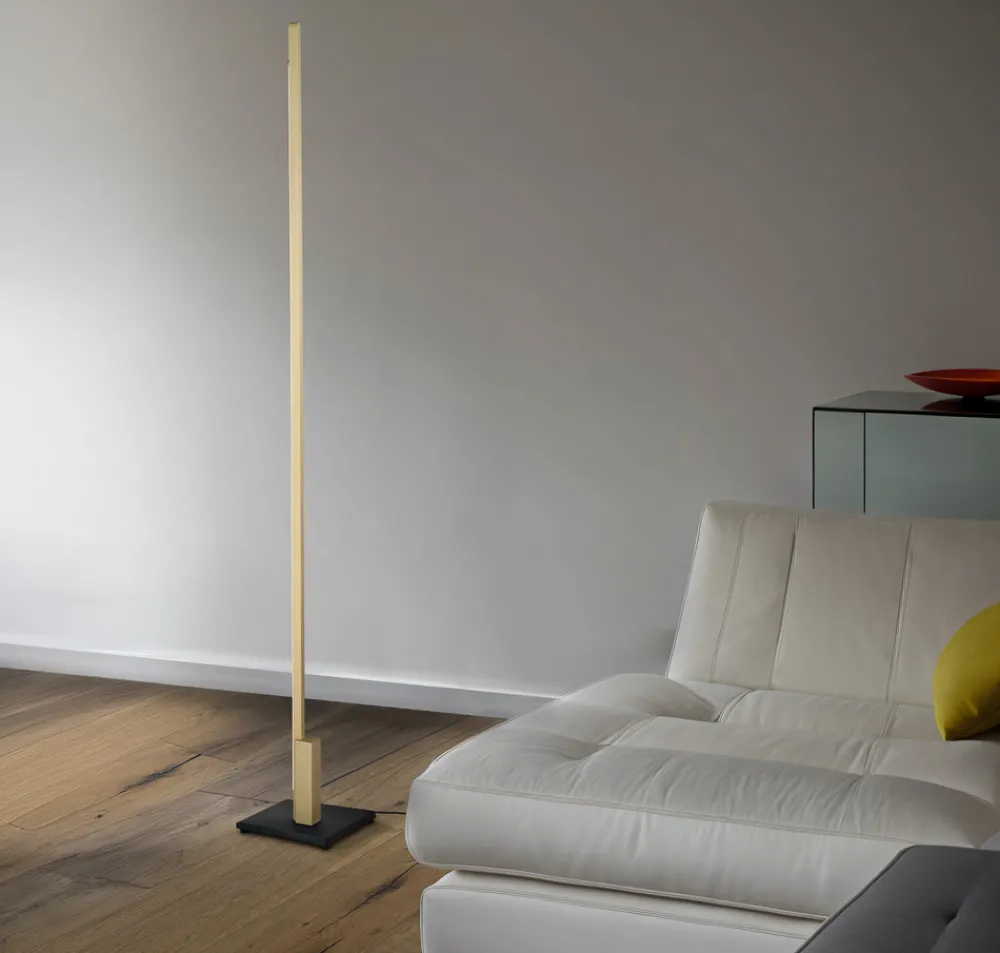 Quitani Talon LED-gulvlampe i eloksert, matt messing Discount