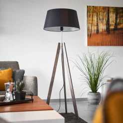 Quitani Thea gulvlampe, grått treverk, svart skjerm| Gulvlamper