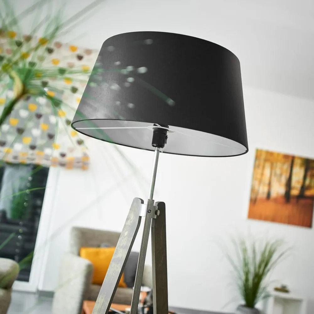 Quitani Thea gulvlampe, grått treverk, svart skjerm| Gulvlamper