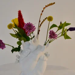 SELETTI Love in Bloom vase, hvit, hjerteformet, porselen Hot