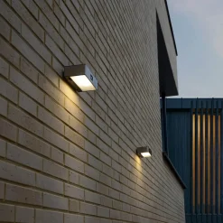 LUTEC Solcelledrevet LED-sensor-utendørs vegglampe Brick| Solcellelamper Med Sensor|Utebelysning Med Sensor