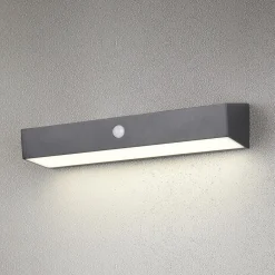 Reality Leuchten Solcelledrevet vegglampe Silves, svart, sensor, IP44 Online