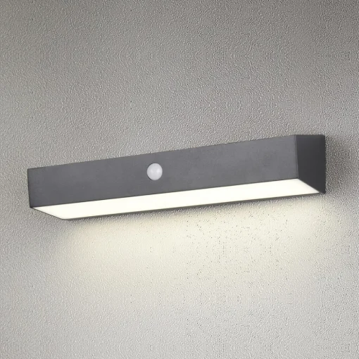 Reality Leuchten Solcelledrevet vegglampe Silves, svart, sensor, IP44 Online