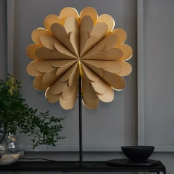 Markslöjd Stående stjerne Maravilla, gull/svart Høyde 68 cm| Julebelysning
