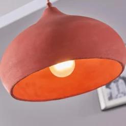 Lindby Terracotta-pendellampe Fiona i pen form New