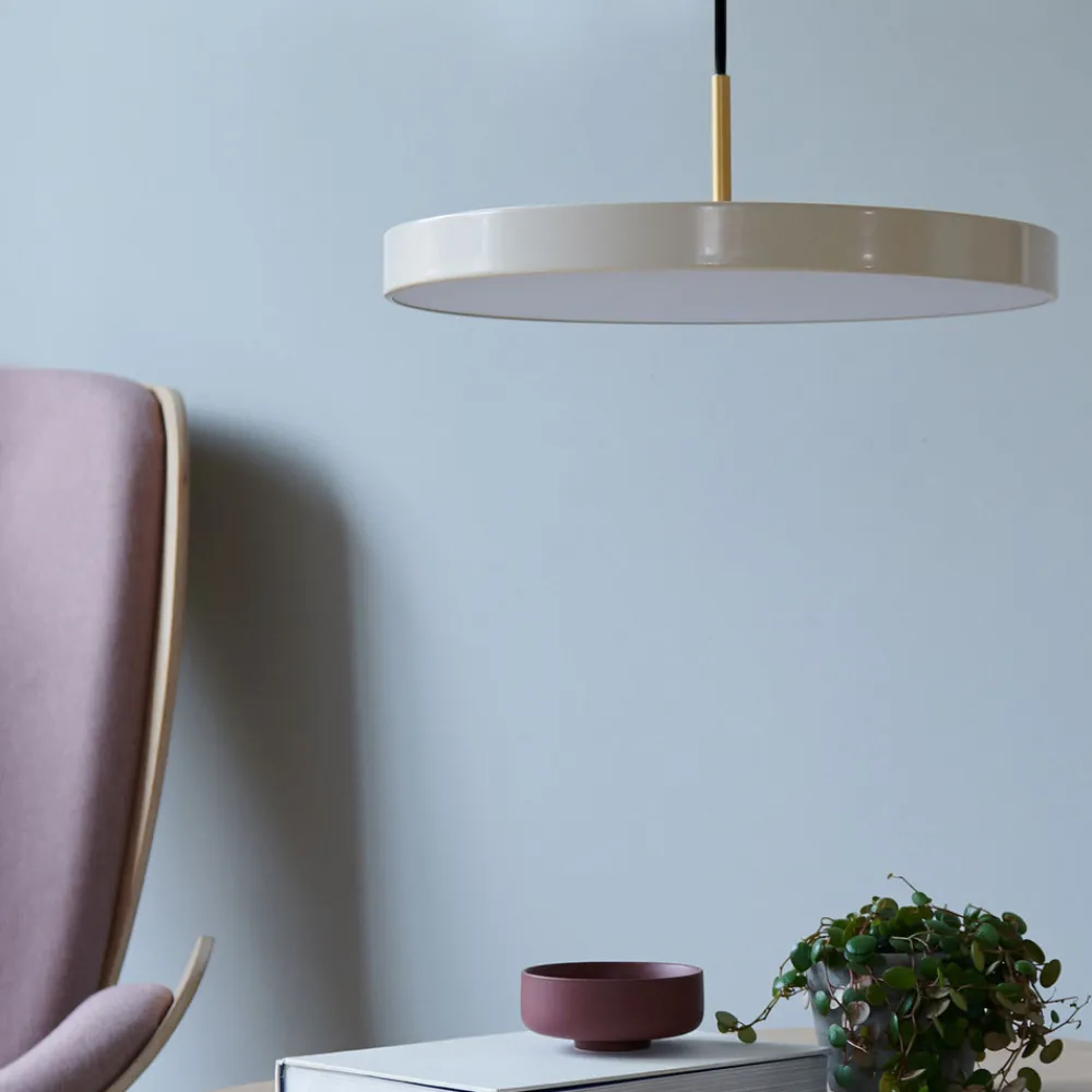 UMAGE Asteria medium hengelampe messing perlemor Discount