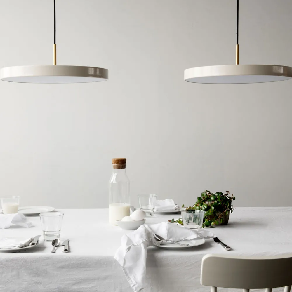 UMAGE Asteria medium hengelampe messing perlemor Discount