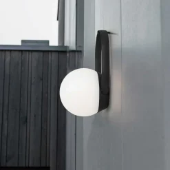 LUTEC connect Utendørs LED-lampe Cardi m RGB, CCT og bærehåndtak| Smarthus Utebelysning