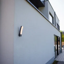 LUTEC connect Utendørs LED-vegglampe Kira med Tuya-teknologi Hot