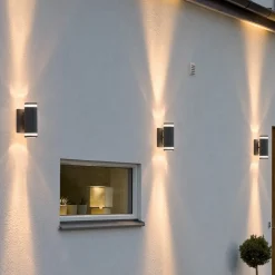 Konstsmide Utendørs vegglampe Modena 2 lyskilder svart Online