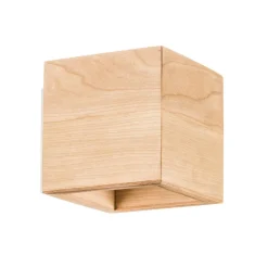 SOLLUX LIGHTING Vegglampe Ara som kube i tre New
