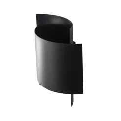 SOLLUX LIGHTING Vegglampe Pako av to stålplater i svart| Vegglamper