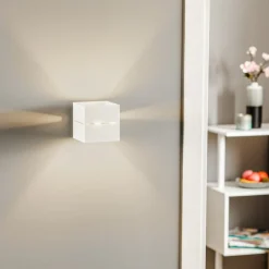 SOLLUX LIGHTING Vegglampe Top up/down, hvit krop| Vegglamper